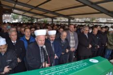 Zonguldak Ereğli Belediye Başkan Aday İbrahim Sezer Vefat Eden Merhumların Cenaze Töreni’ne Katıldı