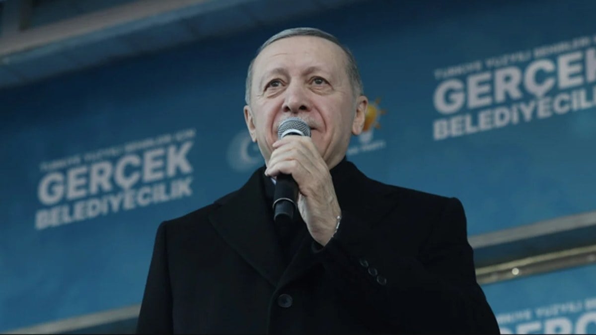 Cumhurbaşkanı Erdoğan, Adana’da! Coşkulu kalabalığa hitap ediyor
