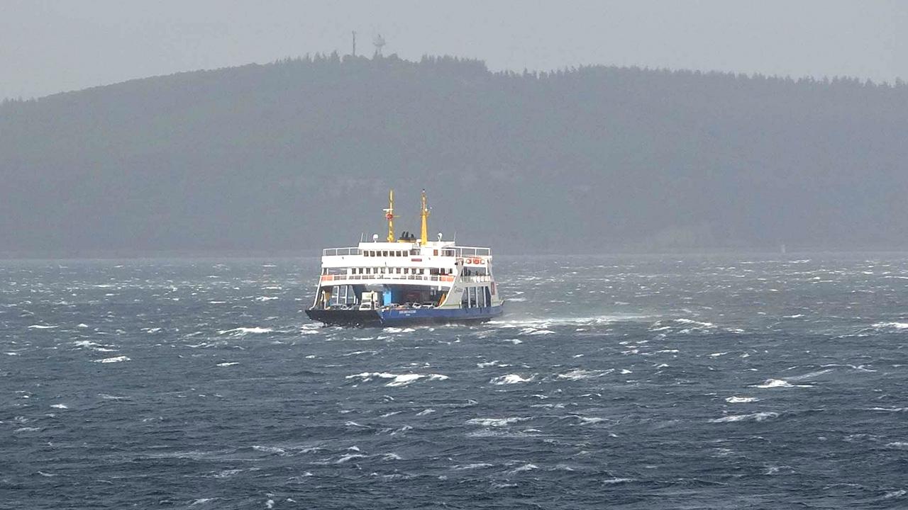 Çanakkale’de yarınki bazı feribot seferleri iptal edildi