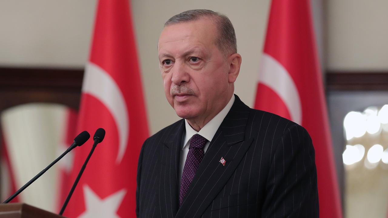 Cumhurbaşkanı Erdoğan’dan şehit ailelerine başsağlığı mesajı