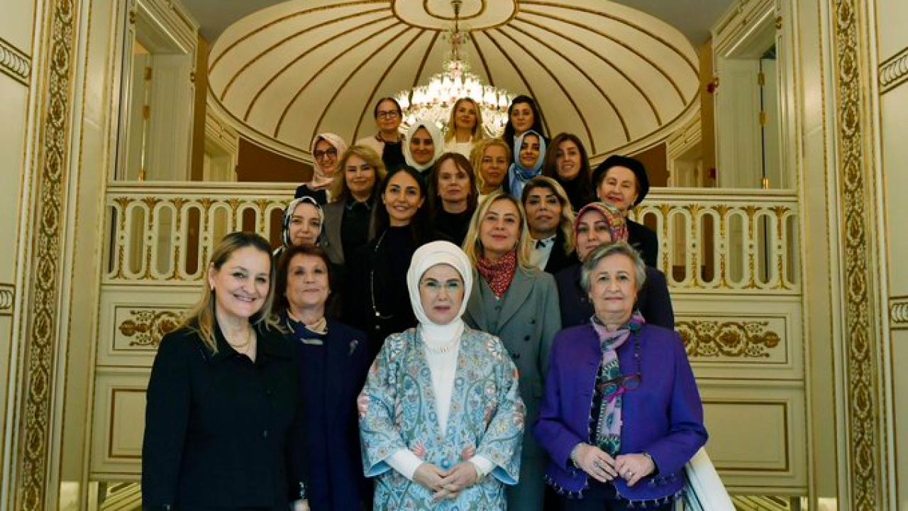 Emine Erdoğan, TOGEMDER Yönetim Kurulu üyeleriyle bir araya geldi