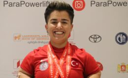 Besra Duman’dan para halterde gümüş madalya