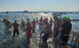 Çanakkale Boğazı’ndaki yarışta bin 300 yüzücü Avrupa’dan Asya’ya kulaç attı