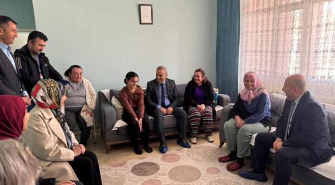 Bakanlık 81 ildeki ailelerle iftarda buluştu