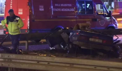 Bolu’da otomobil bariyerlere çarptı: 3 kişi hayatını kaybetti