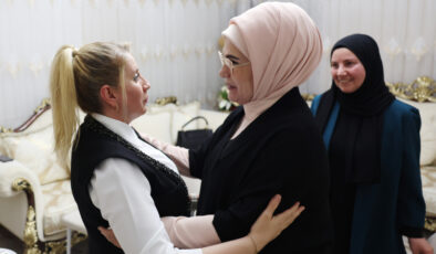 Emine Erdoğan, Vehibe Sayın’ın iftar sofrasına konuk oldu