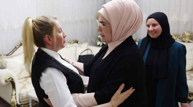 Emine Erdoğan, Vehibe Sayın’ın iftar sofrasına konuk oldu