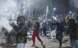 Yasa dışı gösterilerde 1418 şüpheli gözaltına alındı