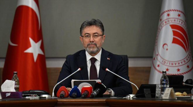Bakan Yumaklı: Kendi esnafımıza sırtımızı dönmek, kendi emeğimizi baltalamaktır