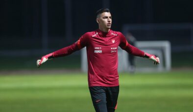 Milli kaleci Berke Özer, A Milli Futbol Takımı kampını izinsiz terk etti