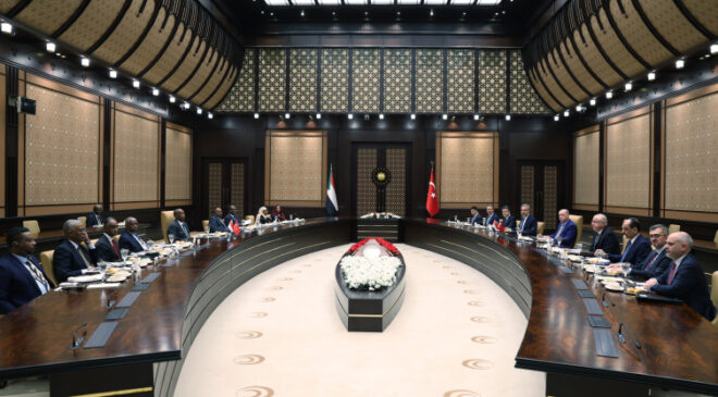 Cumhurbaşkanı Erdoğan, Sudan Egemenlik Konseyi Başkanı Burhan ile bir araya geldi