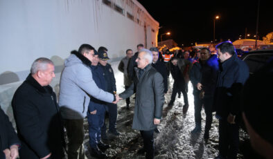 Bakan Uraloğlu: Karla mücadeledeki anlık trafiği monitörlerle takip ediyoruz