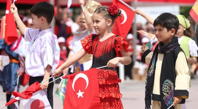 23 Nisanın tarihçesi: TBMMnin açılışından dünya çocuklarına