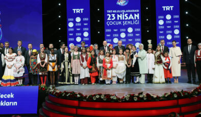 Burhanettin Duran’dan TRT 48. Uluslararası 23 Nisan Çocuk Şenliği Gala Programı’na ilişkin paylaşım