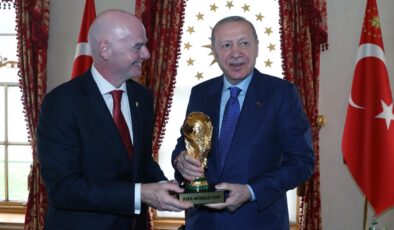 Cumhurbaşkanı Erdoğan FIFA Başkanı Infantino’yu kabul etti