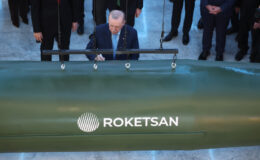 Cumhurbaşkanı Erdoğan, ROKETSAN Üretim Tesisleri’nde incelemelerde bulundu