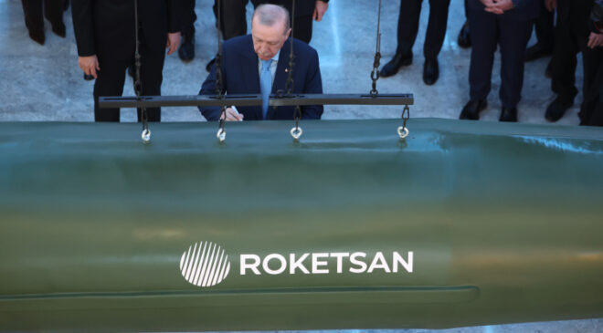 Cumhurbaşkanı Erdoğan, ROKETSAN Üretim Tesisleri’nde incelemelerde bulundu