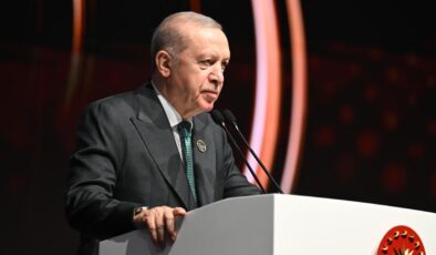 Cumhurbaşkanı Erdoğan’dan Fenerbahçe ve Beşiktaş’a tebrik