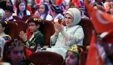 Emine Erdoğan: Çocuklar yarının rengini ve istikametini belirleyen en gerçek gücümüzdür