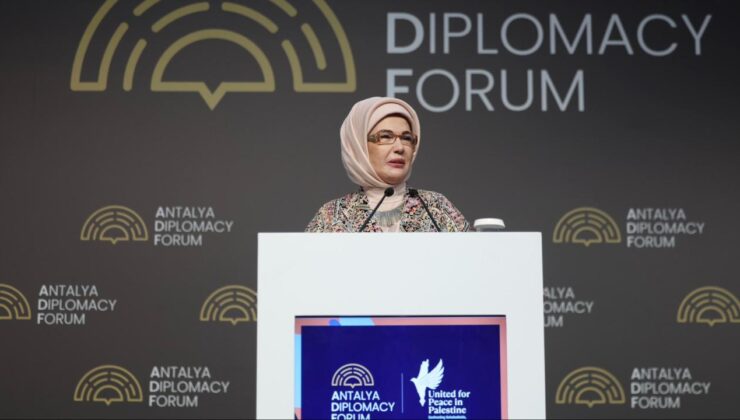 Emine Erdoğan, Filistin İçin Tek Yürek konulu panele katıldı