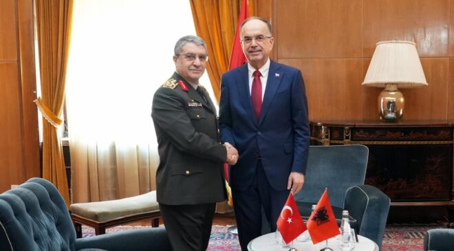 Orgeneral Bayraktaroğlu Arnavutluk’ta temaslarda bulundu