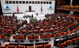 Sosyal medya ve doğum izni düzenlemelerini de içeren kanun teklifi TBMM Genel Kurulunda