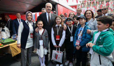 TBMM Başkanı Kurtulmuş, Meclis Bahçesi Çocuk Bahçesi etkinlik alanını ziyaret etti