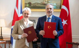 Türkiye ile İngiltere arasında Stratejik Ortaklık Çerçeve Belgesi imzalandı