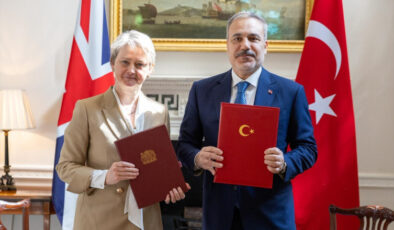 Türkiye ile İngiltere arasında Stratejik Ortaklık Çerçeve Belgesi imzalandı