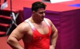 Üç milli güreşçimiz Tiran’da yarı finale yükseldi