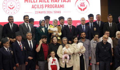 Bakan Göktaş: Aile değerlerini hedef gösteren her türlü ideolojinin karşısındayız