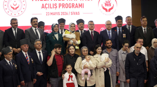 Bakan Göktaş: Aile değerlerini hedef gösteren her türlü ideolojinin karşısındayız