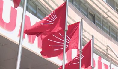 CHP İstanbul İl Yönetimi’nin görevden uzaklaştırılmasına yönelik dava ertelendi