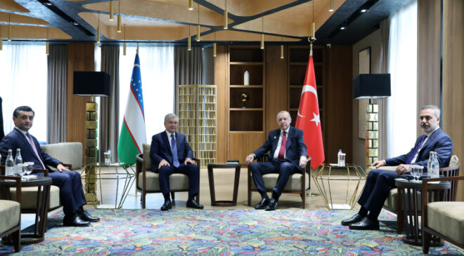 Cumhurbaşkanı Erdoğan, Özbekistan Cumhurbaşkanı Mirziyoyev ile görüştü