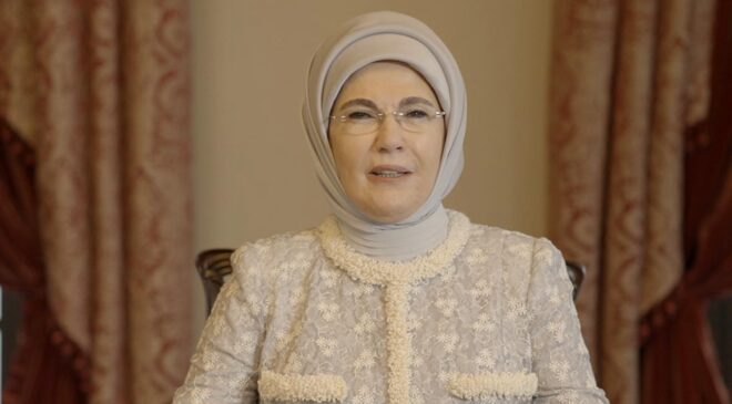Emine Erdoğan: Anneler dünyanın en büyük ışığı