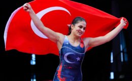 Milli sporculardan madalya yağmuru