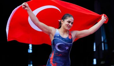 Milli sporculardan madalya yağmuru