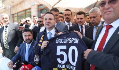 Bakan Gürlek memleketinde vatandaşlarla buluştu