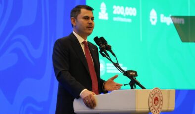 Bakan Kurum, Londra’da iş dünyası temsilcileriyle bir araya geldi