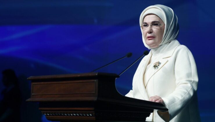 Emine Erdoğan, yazar Şule Yüksel Şenler’i vefatının 7’nci yılında andı
