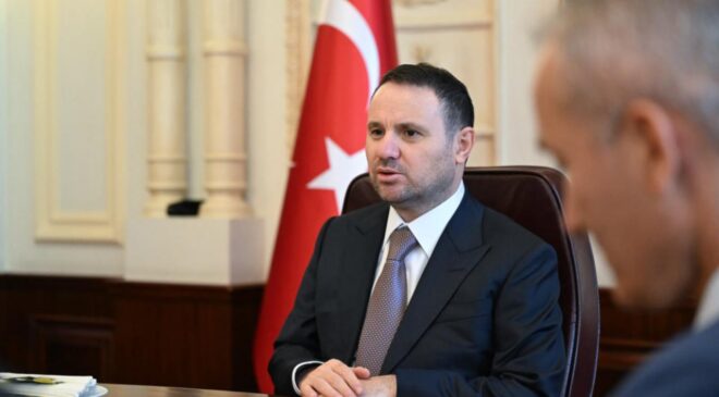 Adalet Bakanı Gürlek, adliye muhabirlerini bakanlıkta ağırladı