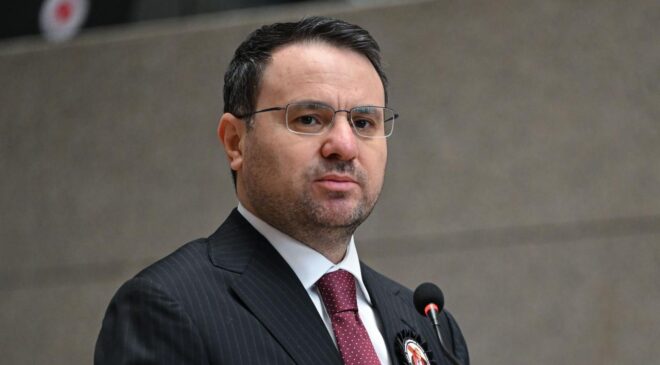 Bakan Gürlek’ten Ahmet Şık hakkında suç duyurusu ve manevi tazminat davası