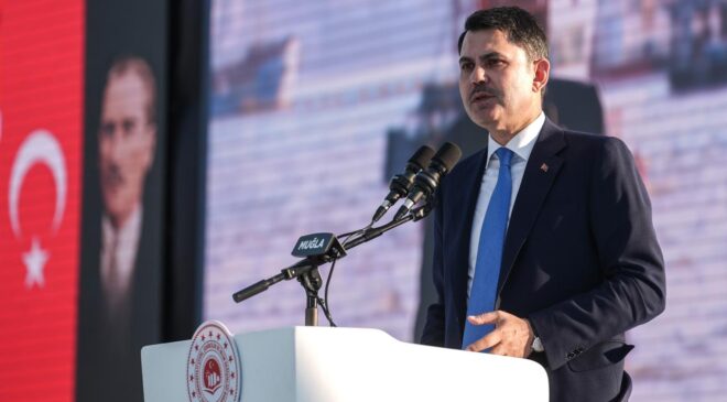 Bakan Kurum: 16 milyon metreküp dip çamurunu 3 yılda Fethiye Körfezi’nden çıkaracağız