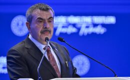 Bakan Tekin açıkladı: Okullarda ara tatil kaldırılacak mı?