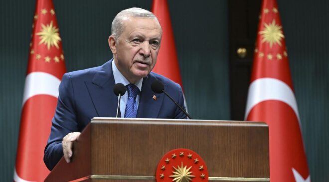 Cumhurbaşkanı Erdoğan: Bizi yolumuzdan döndüremezler