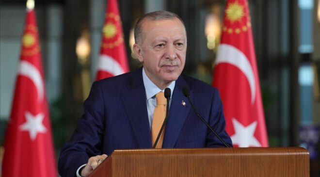 Cumhurbaşkanı Erdoğan: Dilimize sahip çıkmak, geleceğimize sahip çıkmaktır