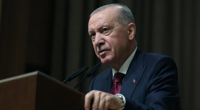 Cumhurbaşkanı Erdoğan, ekonomi kurmaylarıyla bir araya geldi