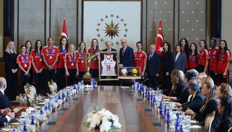 Cumhurbaşkanı Erdoğan, Filenin Sultanları’nı kabul etti