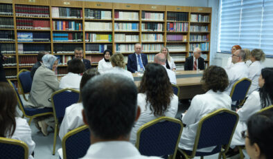 Cumhurbaşkanı Erdoğan, Gazi Anadolu Lisesi’nde öğretmen ve öğrencilerle bir araya geldi