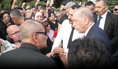 Cumhurbaşkanı Erdoğan’ın Samsunlu engelli genç Emre’yle sohbetinin görüntüleri paylaşıldı